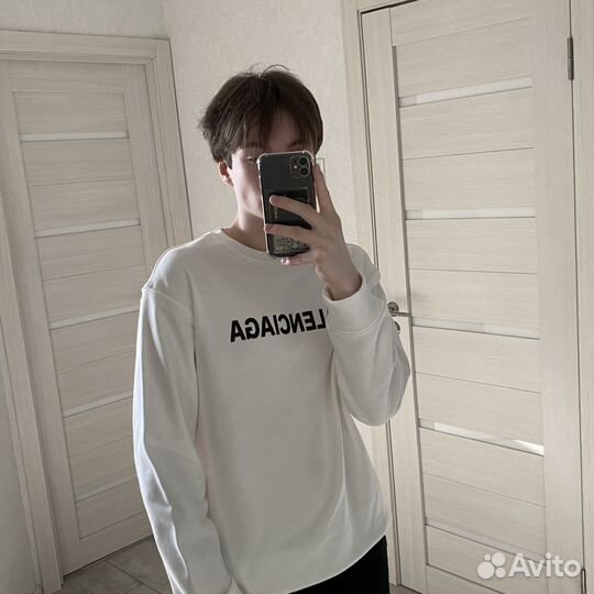 Свитшот Balenciaga