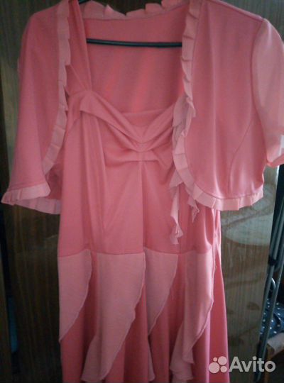 Платье для девушки с накидкой