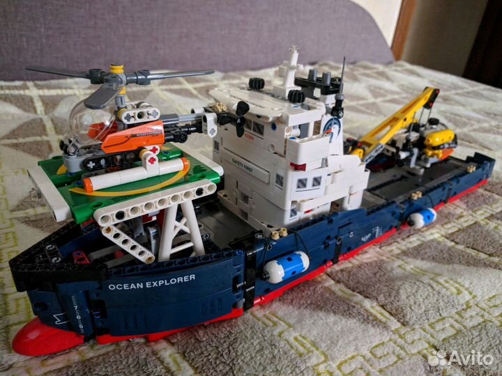 Technic best sale ocean explorer