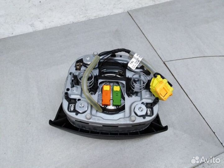 Подушка безопасности в руль 3C0880201AT