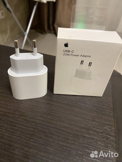 Блок для зарядки iPhone