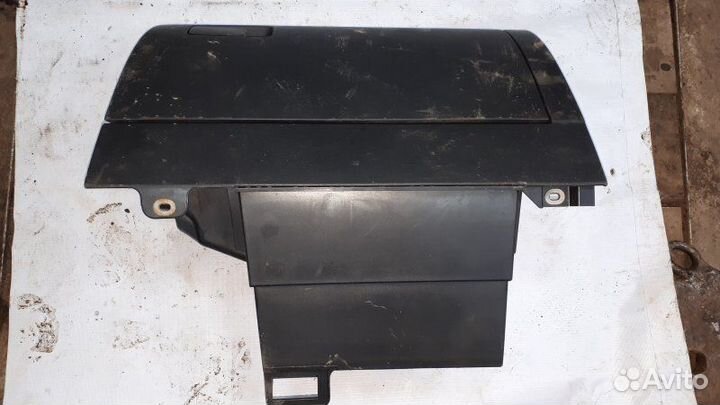 Бардачок Volkswagen Polo 612 cfna 2012