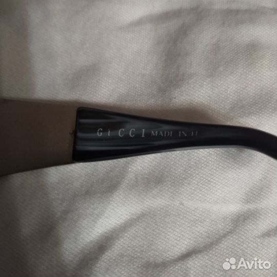 Солнцезащитные очки gucci