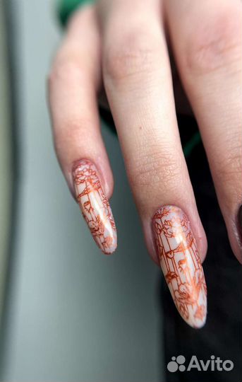 Маникюр с покрытием гель-лаком