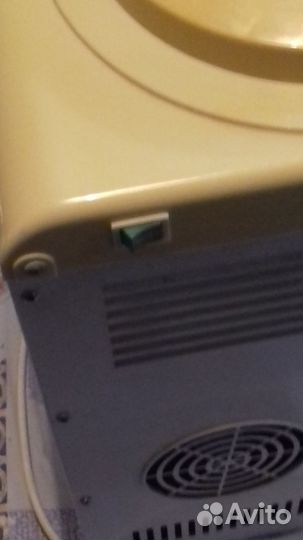 Кулер для воды настольный,охлаждением