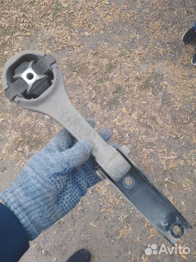 Подушка кпп задняя