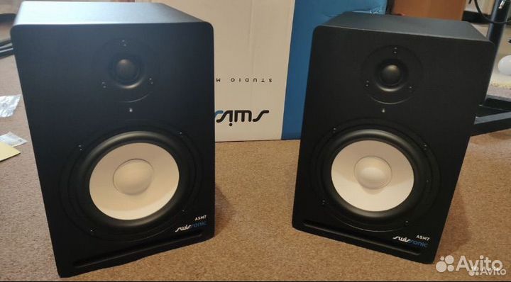 Студийные мониторы Swissonic ASM7, сабвуфер Sub 10