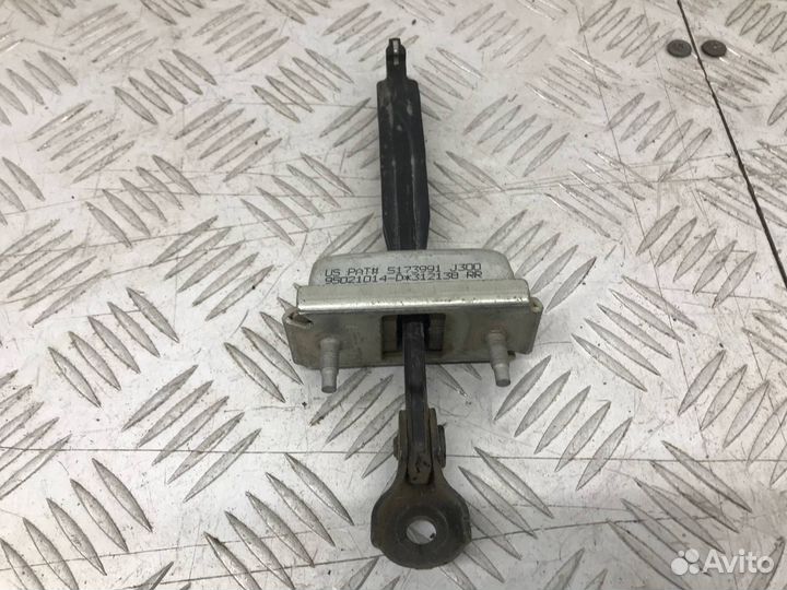 Б/У ограничитель двери задний левый Chevrolet