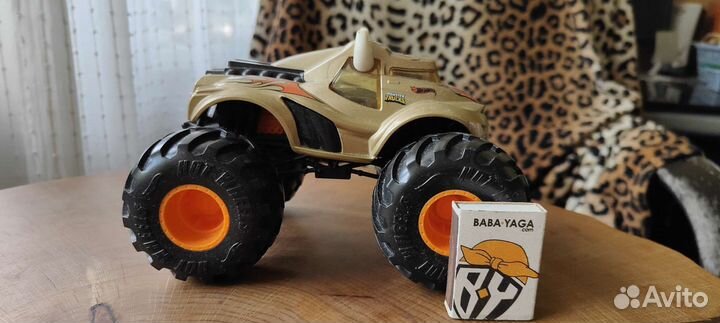 Hot wheels игрушка