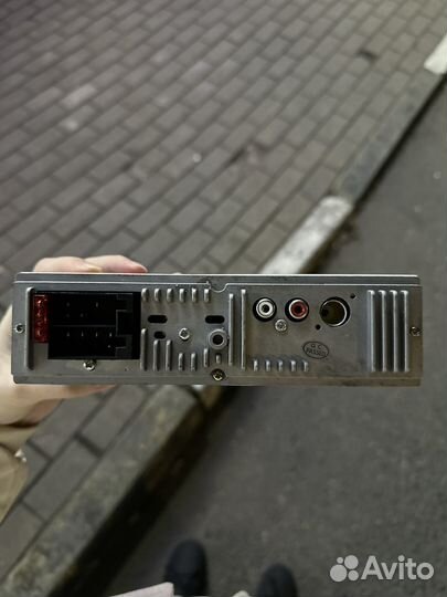 Автомагнитола Aura AMH-105BT