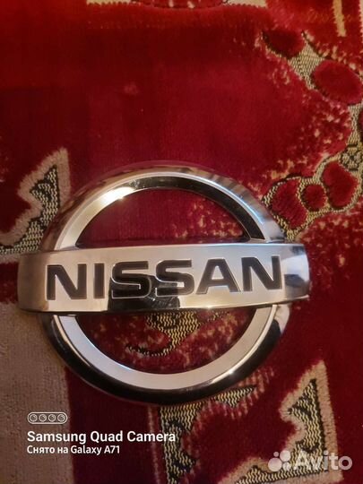 Эмблема nissan