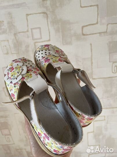 Сандалии 28 размер для девочки