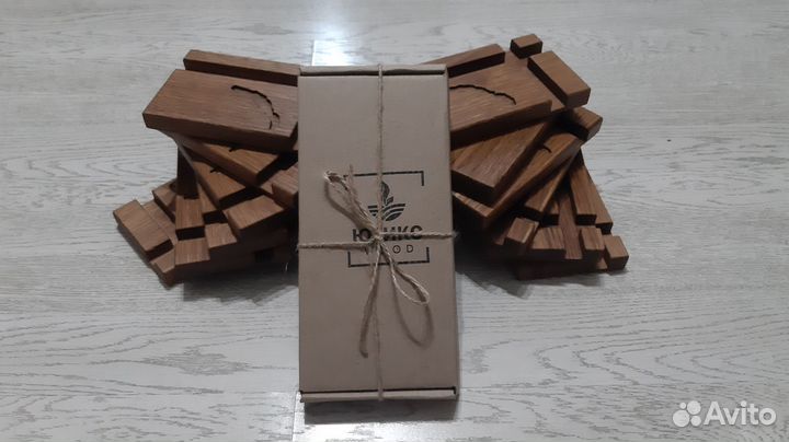 Держатель для телефона из дерева