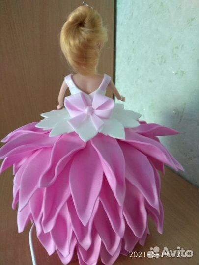 Светильник-ночник. Ростовые цветы из изолона