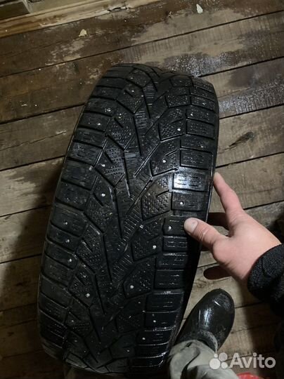 Gislaved NordFrost 100 215/60 R16 99