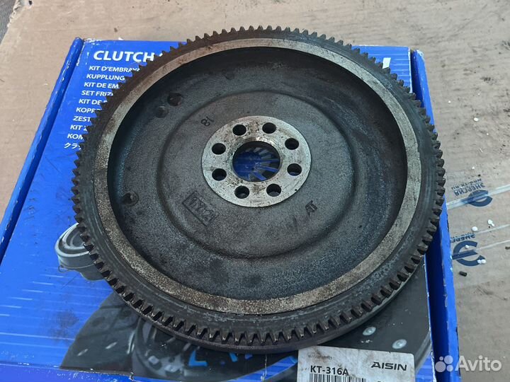 Маховик Toyota Corolla E150 коробка робот