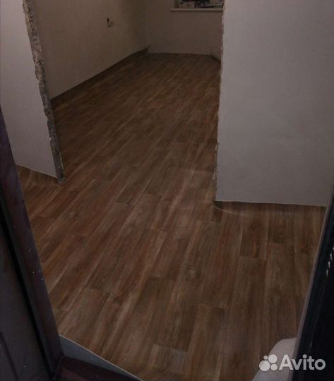 Настил линолеума, ламинат, плинтус