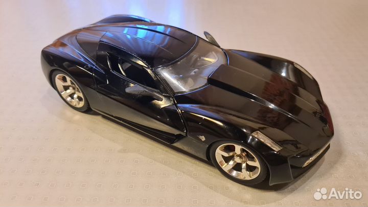 Коллекционная модель 1 /18