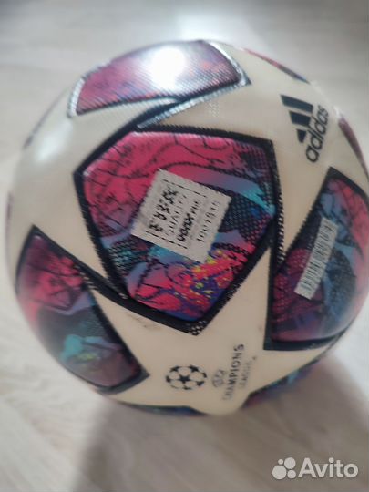 Футбольный мяч adidas лига чемпионов