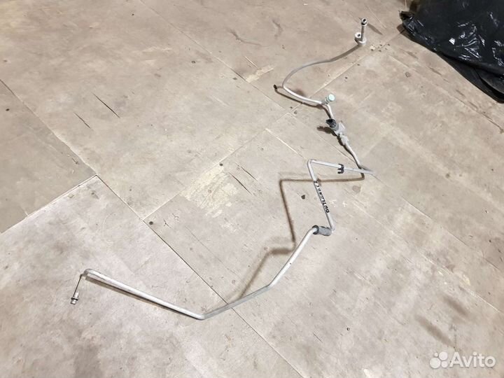 Трубка кондиционера Mitsubishi Outlander 1