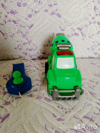 Машинка на пульте управления