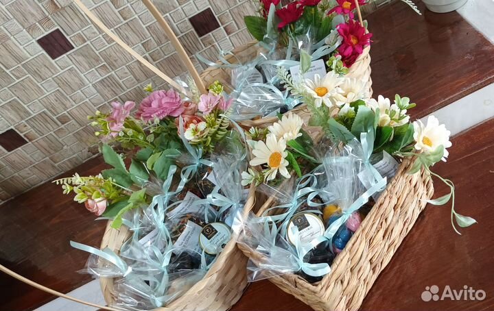 Корзинка подарочная подарок