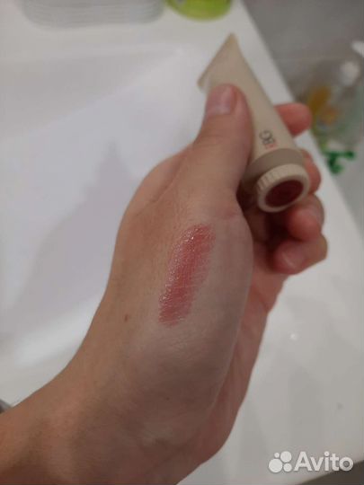 Блеск для губ, помада