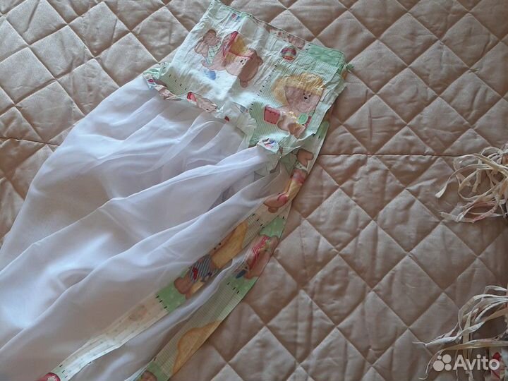 Бортики, постельное белье, одеяла, подушечки