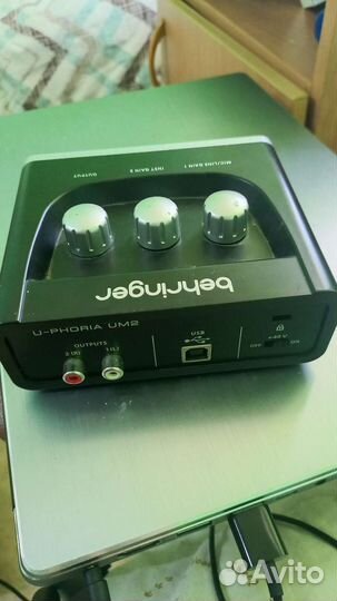 Внешняя звуковая карта behringer - U phoria UM2