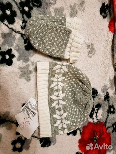 Комплект шапка и варежки