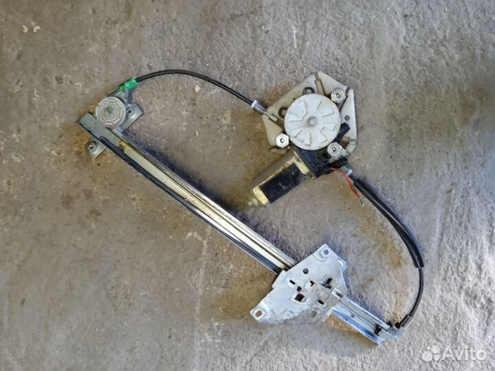Стеклоподъёмник передний Вольво С40 В40