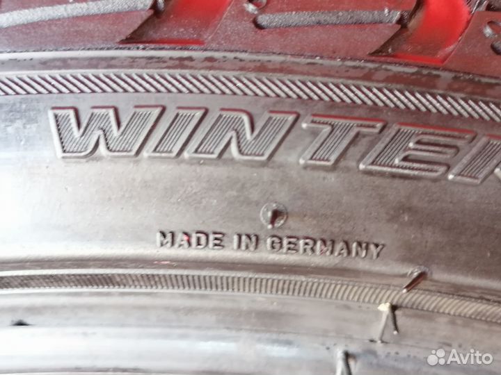 Pirelli Winter Sottozero 3 235/35 R19