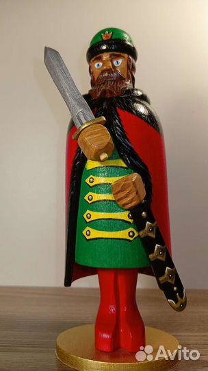 Статуэтка деревянная №11