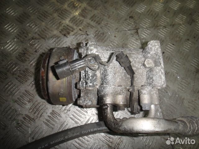 Компрессор кондиционера Pajero (96-04) 6G74 б/у