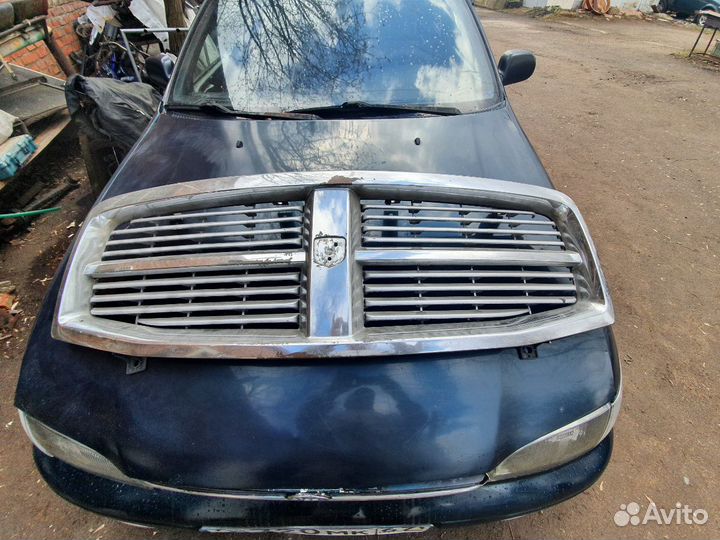 Решетка радиатора Додж