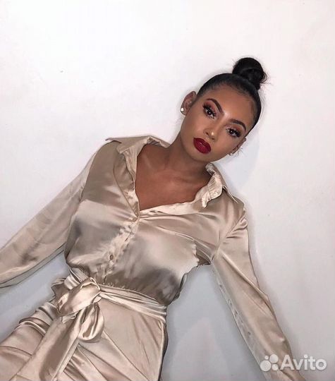 Платье prettylittlething