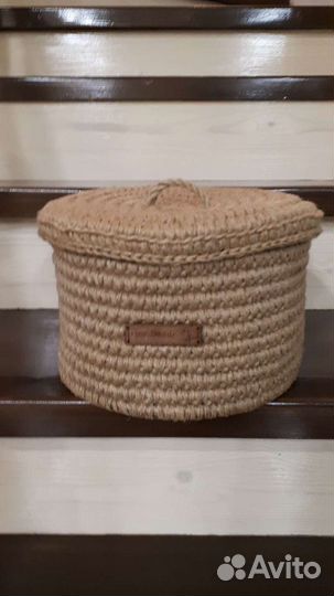 Корзина с крышкой