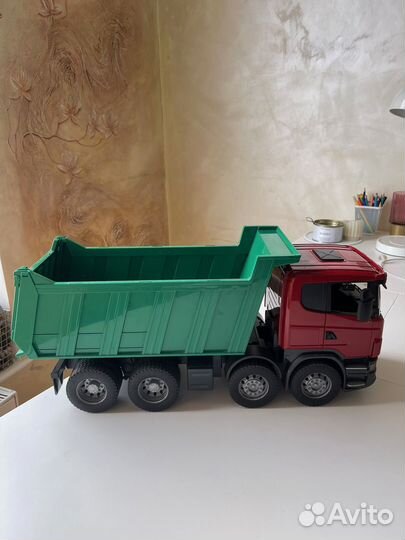 Модель самосвал bruder scania бу