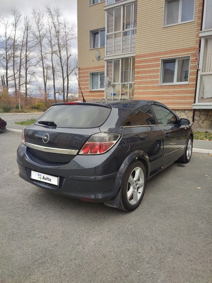 Opel Astra GTC: фото владельца