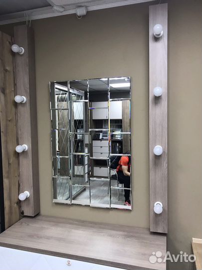 Зеркало с лампочками на лдсп