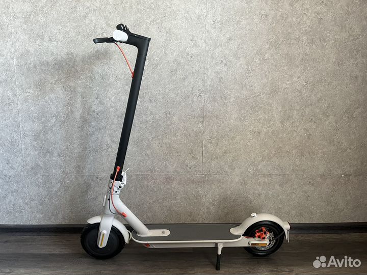 Электросамокат Mi Electric Scooter 3