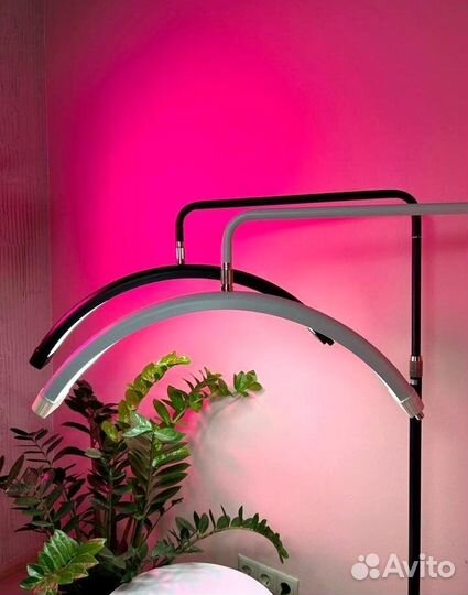 Лампа Луна для бьюти мастеров