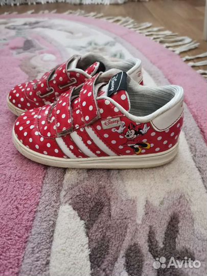 Кроссовки для девочки