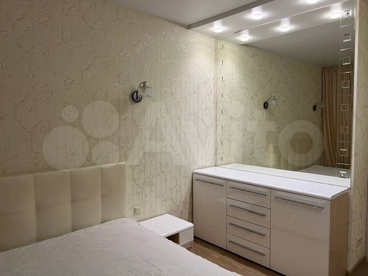 2-к. квартира, 65 м², 10/17 эт.