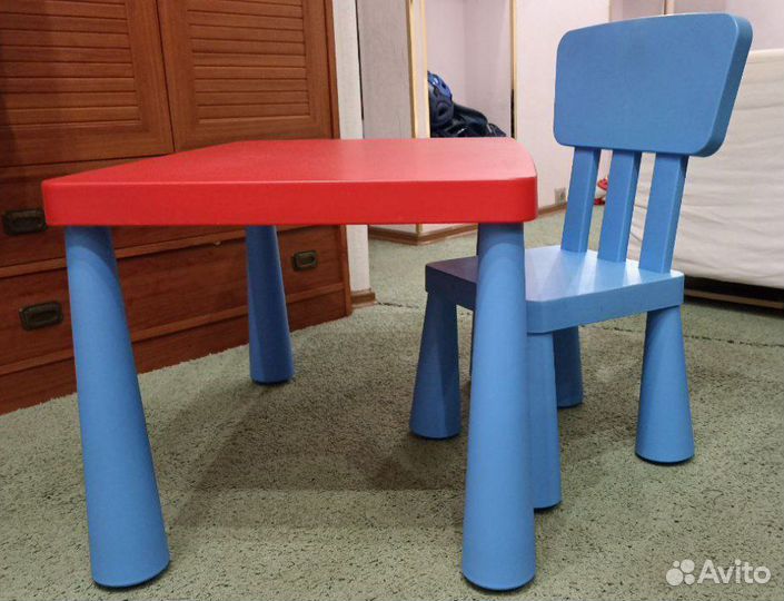 Детский стол и стул IKEA