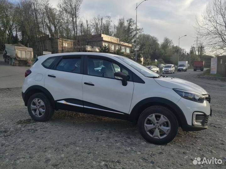 Renault Kaptur 1.6 CVT, 2018, битый, 93 277 км