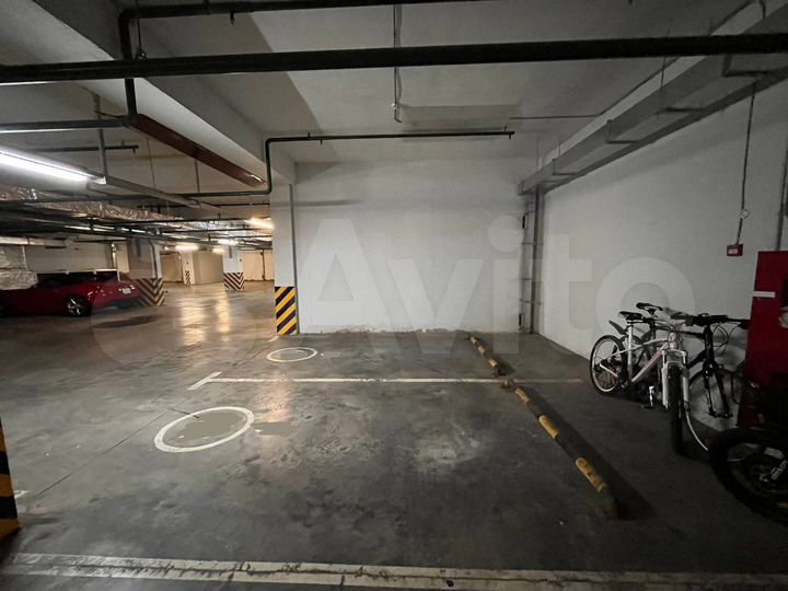 Машиноместо, 14 м²