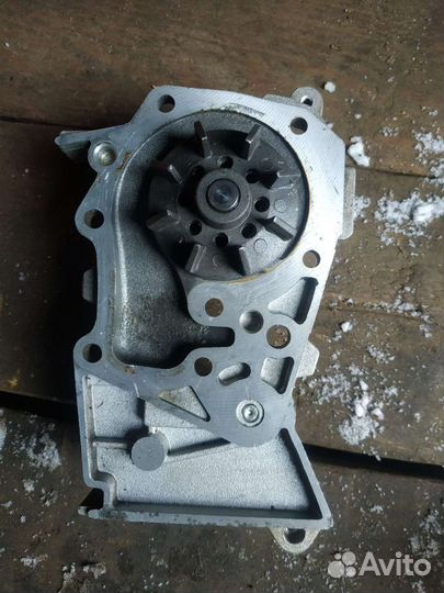 Помпа на renault fluence