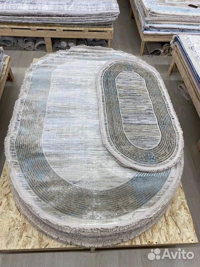 Ковер турецкий новый тройка(спальный комплект)