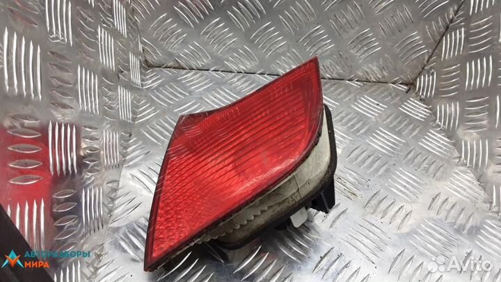 Фонарь крышки багажника правый Audi A4 B7 2005